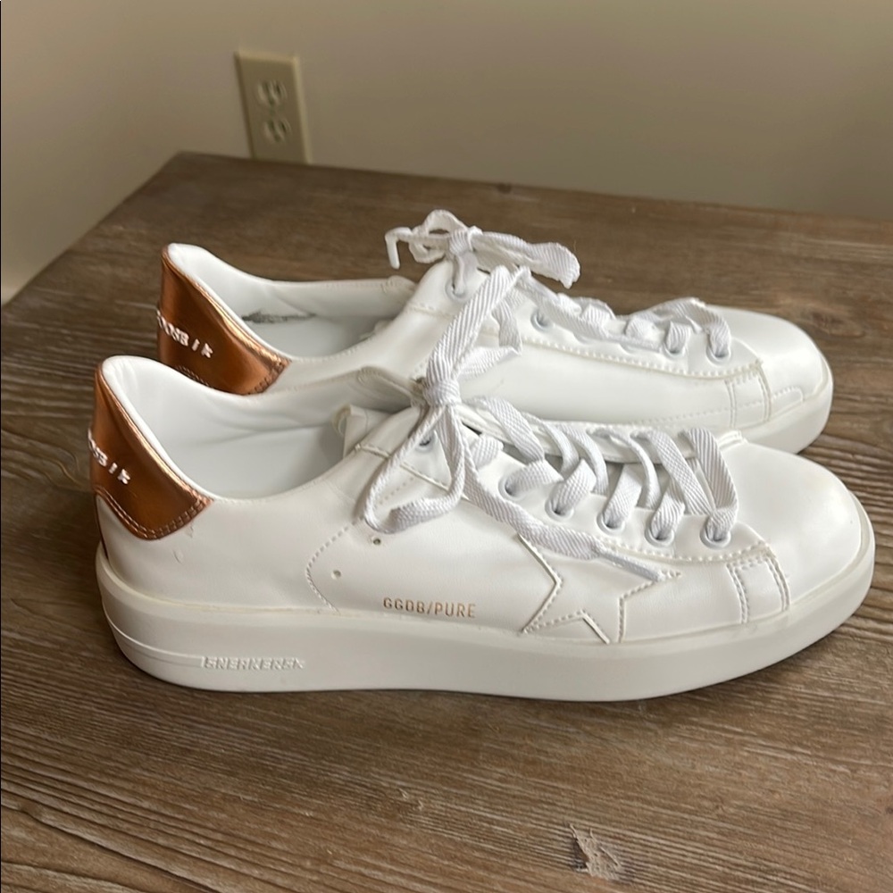 Golden Goose, white sneakers. Size 38 Like NEW - Picture 3 of 6